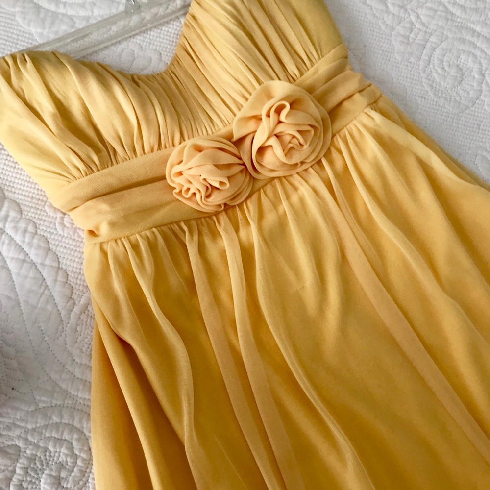 Beautiful yellow dress, dressy or casual!